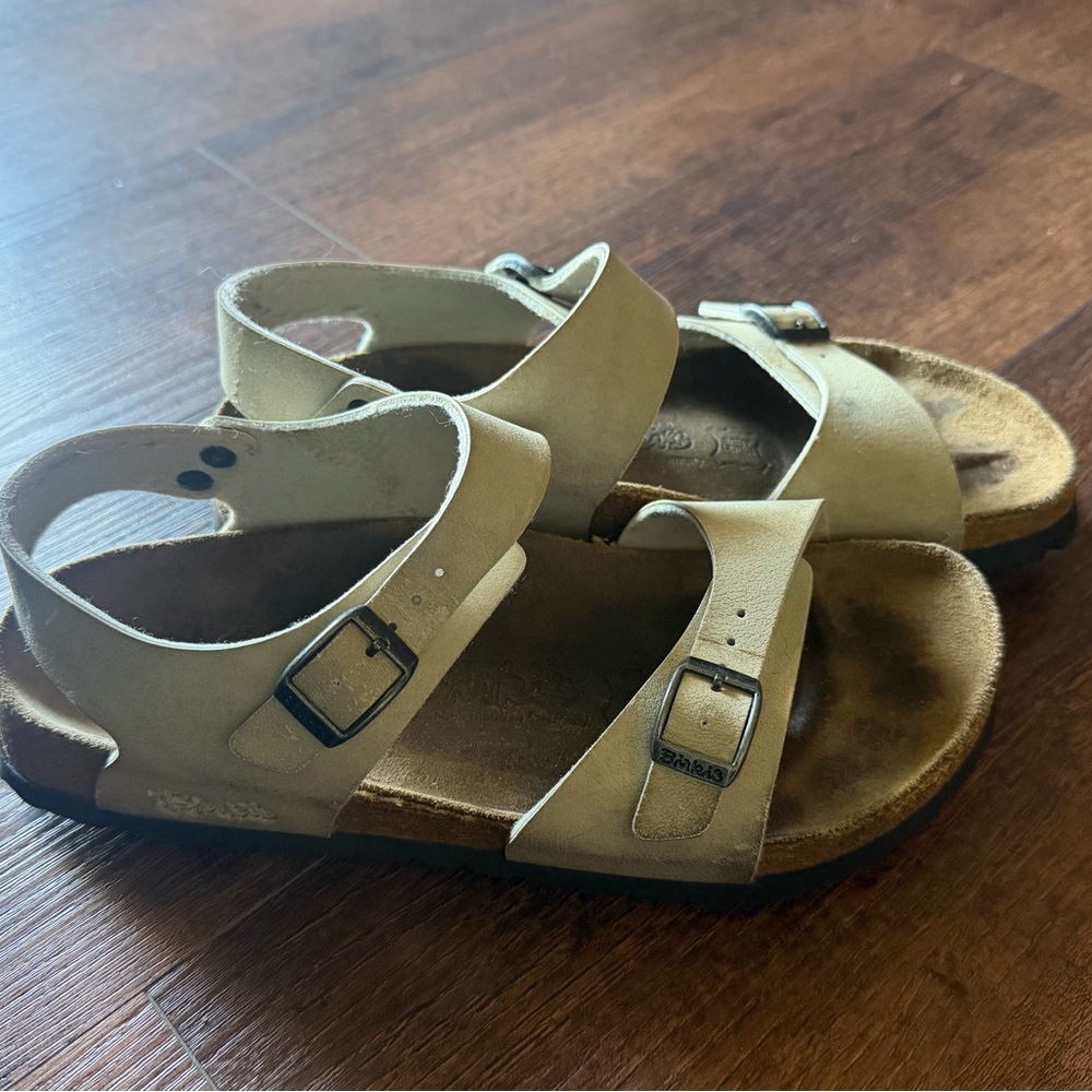 Birkenstocks size 38 Tan Suede Double-Buckle Sandals